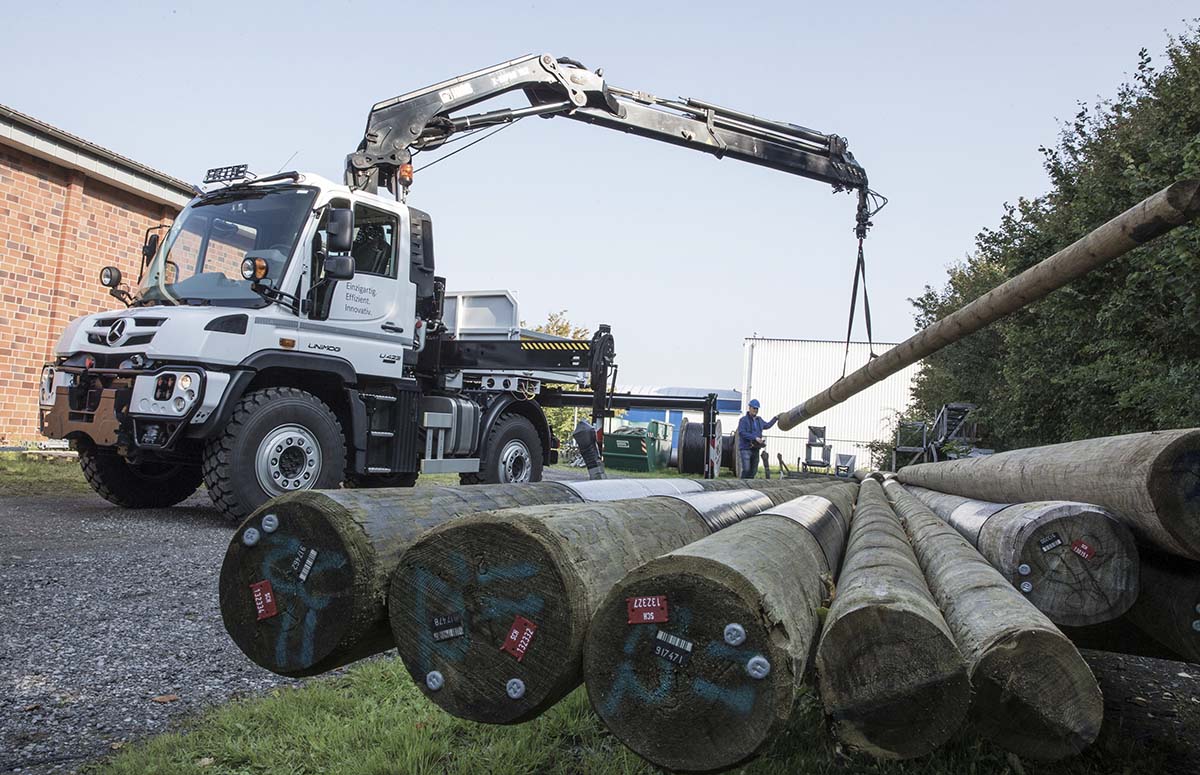 Unimog mit Hiab Kran