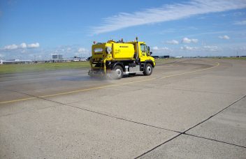 Unimog mit Dammann und Kahlbacher Auf- bzw. Anbauten