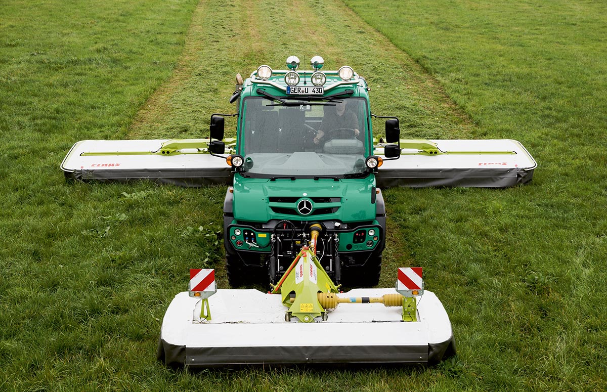 Unimog in der Landwirtschaft zum Mähen