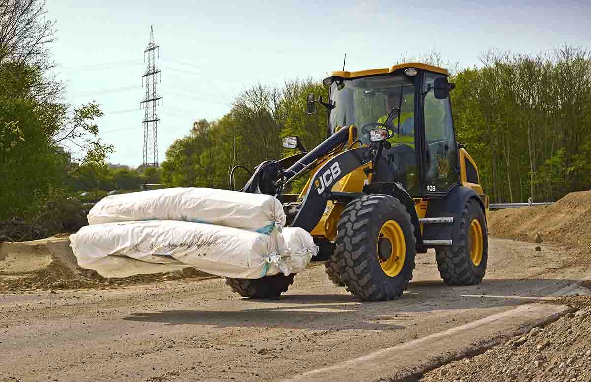 Radlader JCB mit Palettengabel