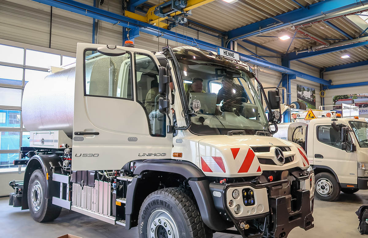 Unimog im Straßenbau, Gesamtfahrzeug