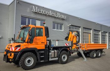 Unimog mit Krananhänger