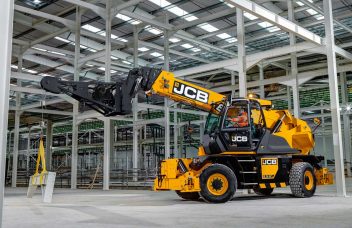 JCB 5.5-21 mit Kranausleger