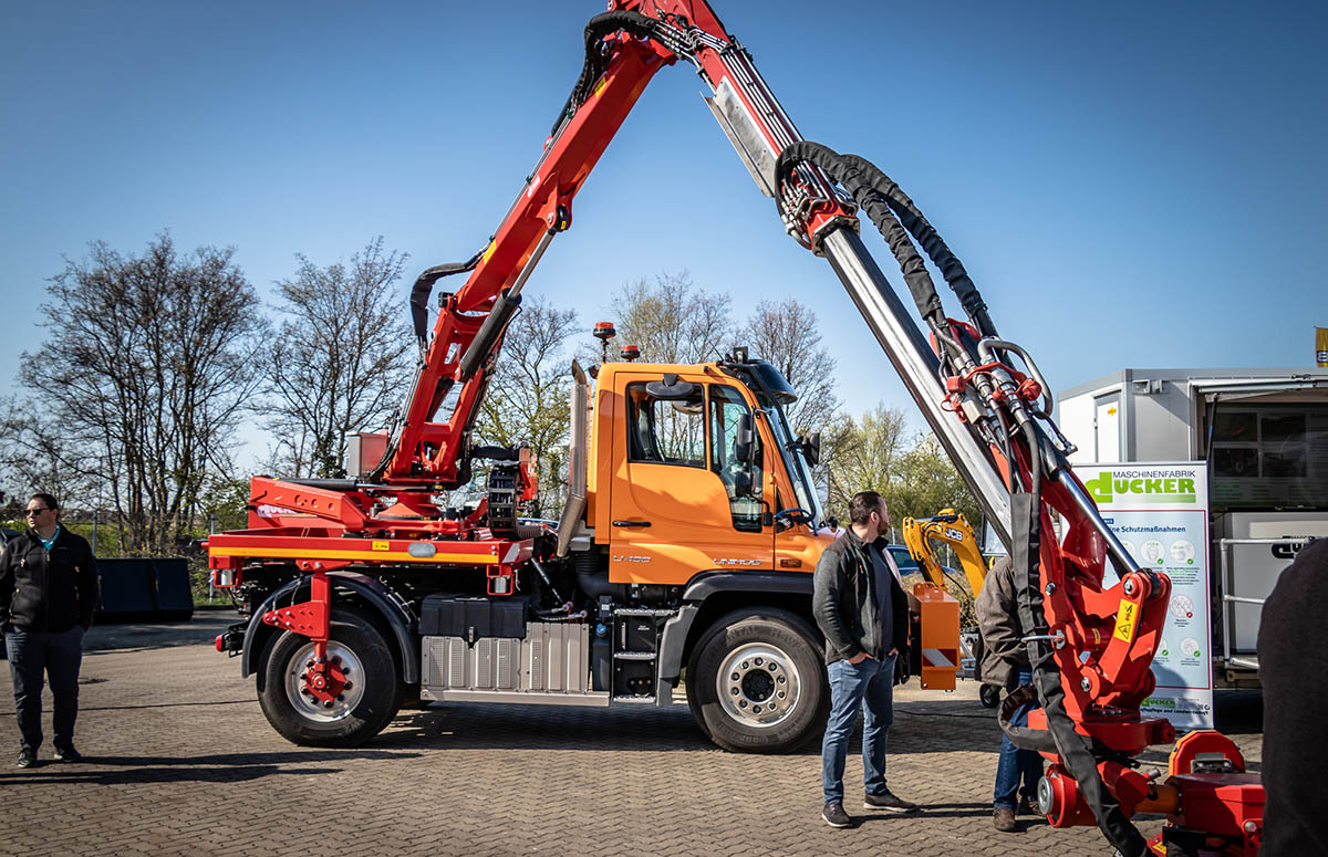 Dücker DAM auf Unimog U 530