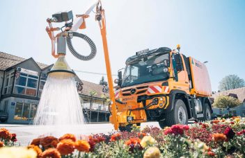 Unimog mit EcoTech Gießarm