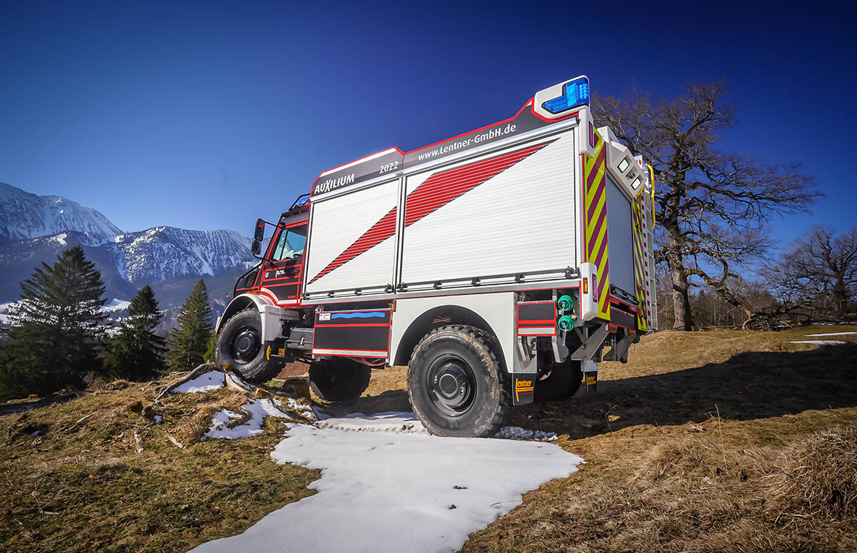 Unimog U5023 TLF 3000 Lentner Aufbau