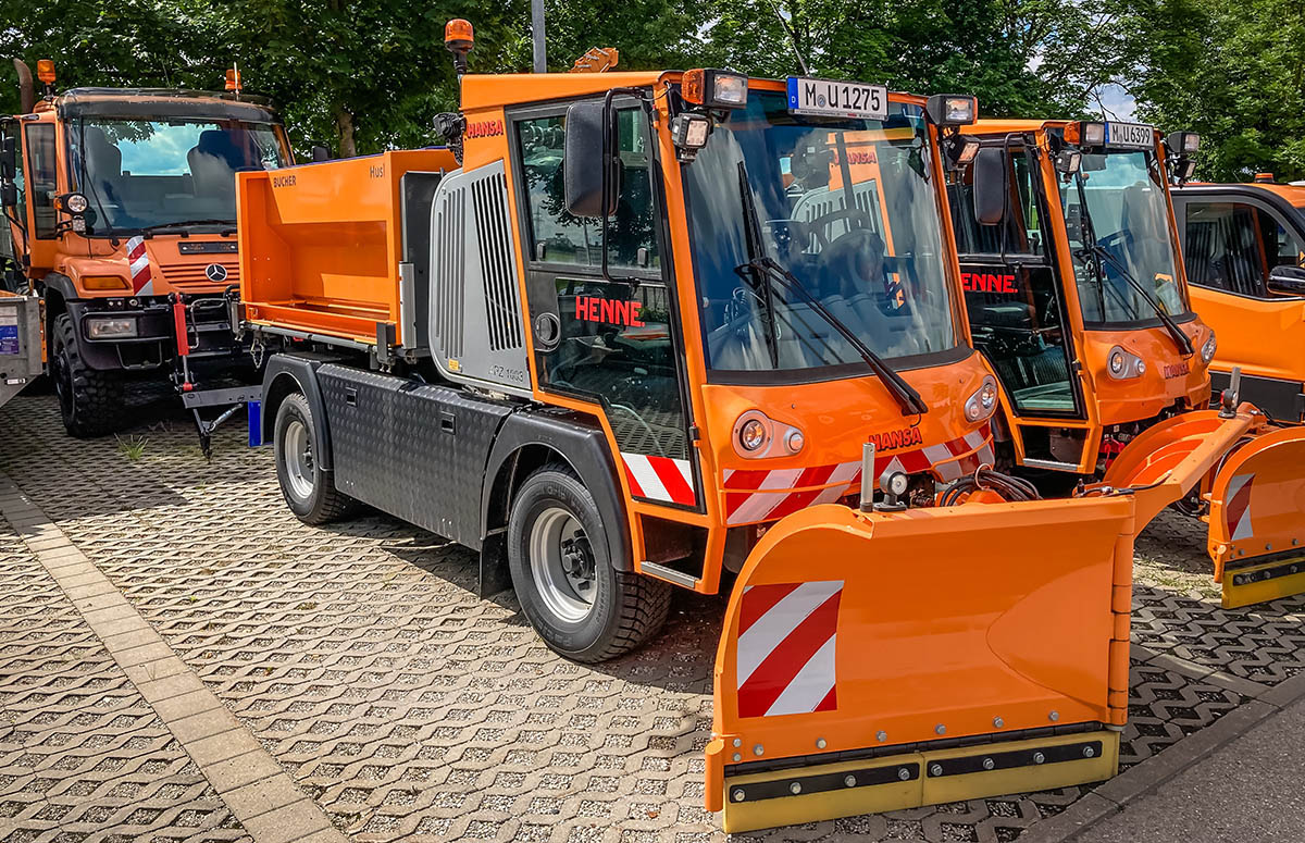 Kommunaltechnik Mieten - Winterdienst, Kehrmaschinen und mehr