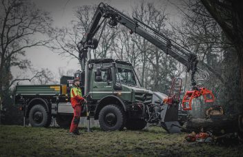 Unimog U 5023Krantechnik, Greifer