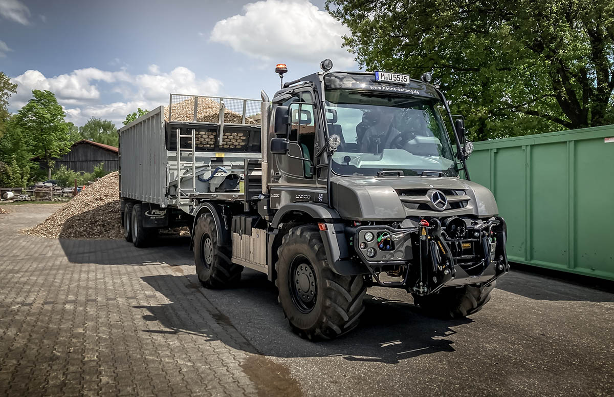 Agrar-Unimog U 530: Vielseitiger Geräteträger für die