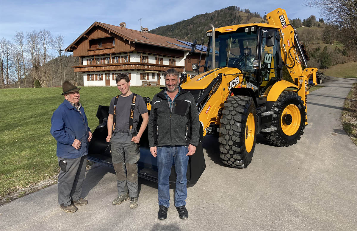 JCB Baggerlader wird in die Gemeinde Gaißach ausgeliefert