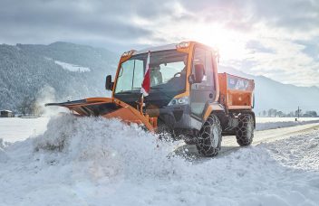 Lindner Lintrac im Winterdienst