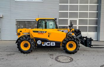 JCB 525-60 Hi Viz Seitenansicht mit Palettengabel