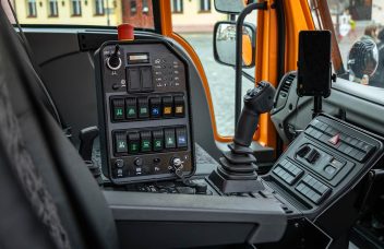 Detailaufnahme der Fahrerkabine des Unimog U427