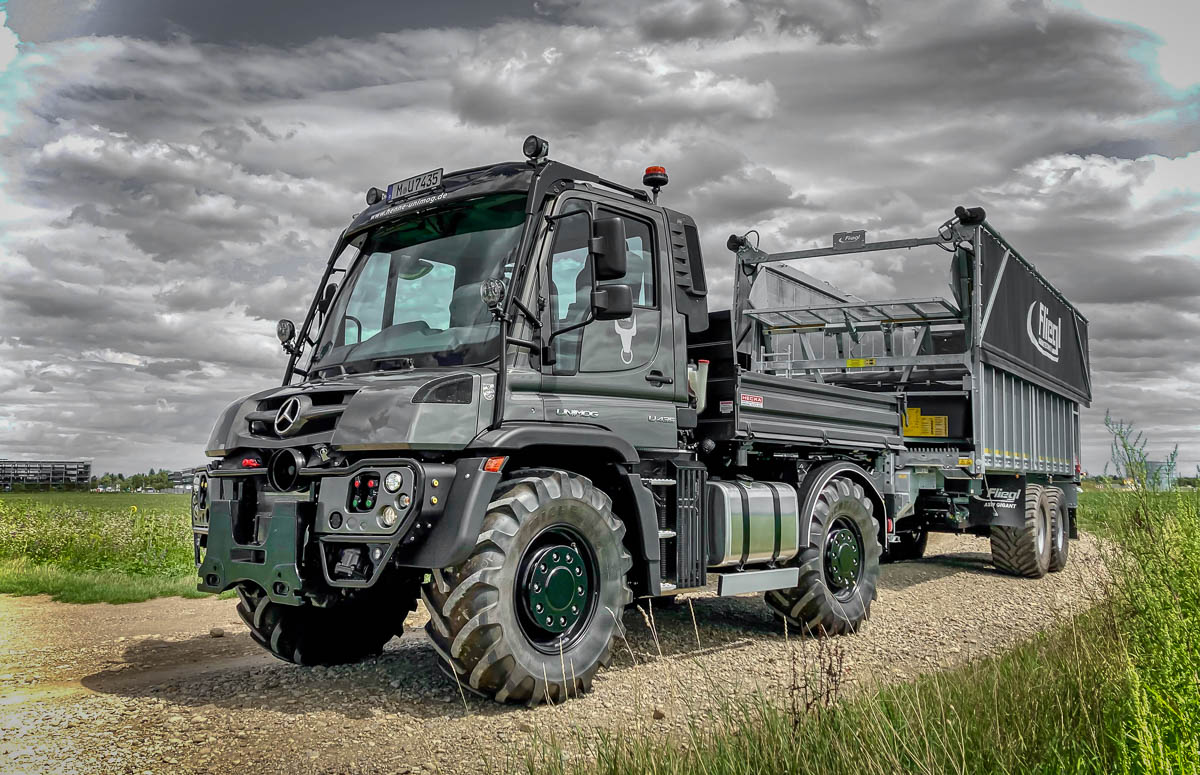 Unimog U 435 Agrar mit Fliegl Abschiebewagen Gigant ASW271