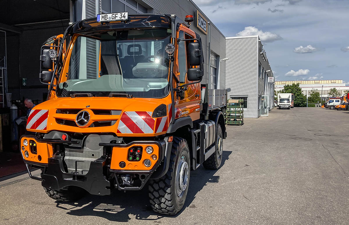 Unimog U 327 für die Gemeinde Fischbachau von vorne