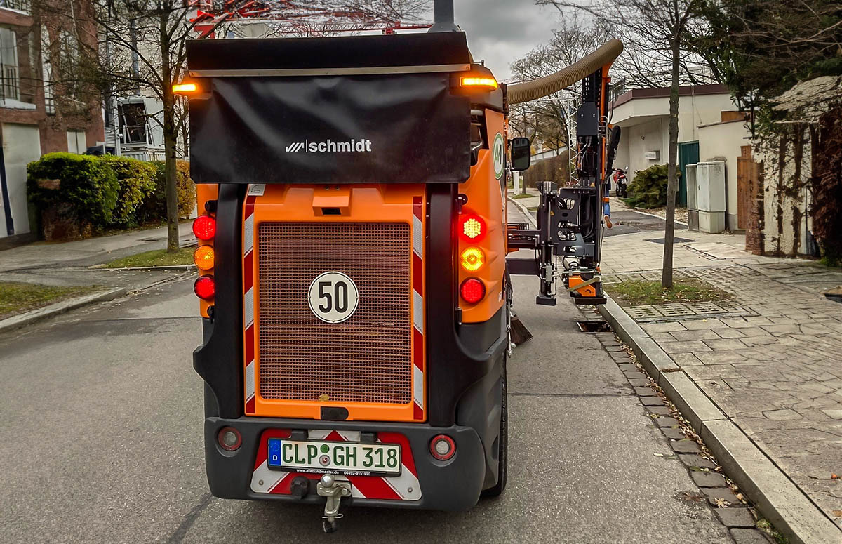 Swingo mit Sinkkastenreiniger, Kehrmaschine Swingo 200+, Sinkkastenreiniger Allroundmaster