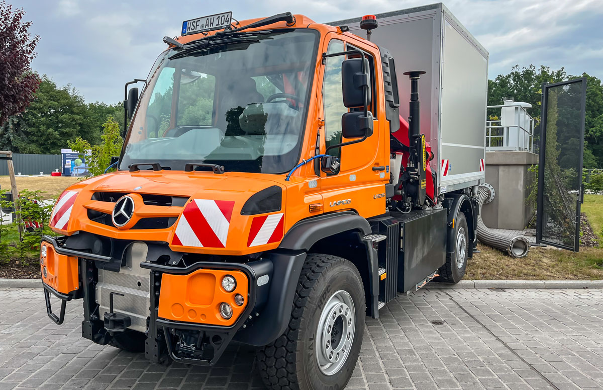 Der Unimog U 435 kann als mobile Pumpe eingesetzt werden