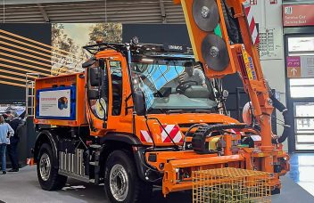 Unimog mit Mulag Mähwerk
