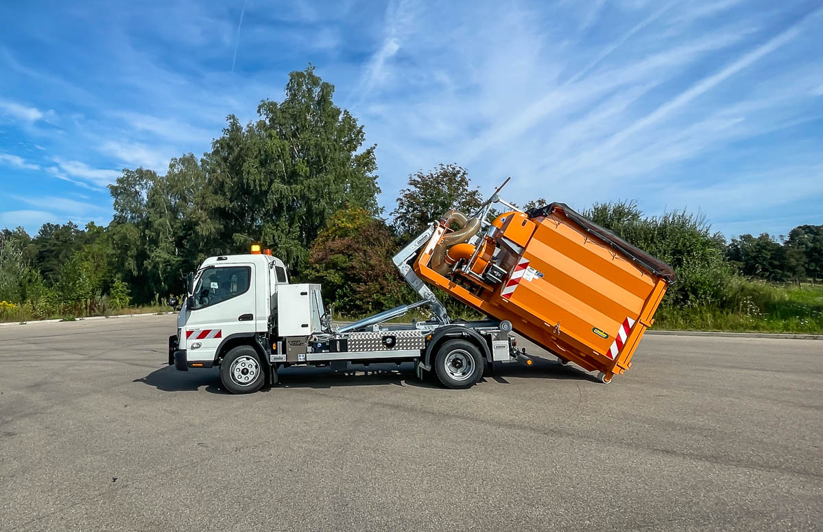 FUSO Canter