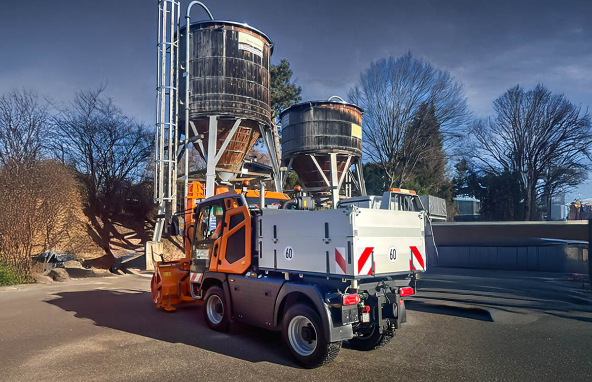 Hansa APZ 1003 K für Gemeinde Pöcking in der Heckansicht Hansa APZ 1003 K für Gemeinde Pöcking in der Heckansicht