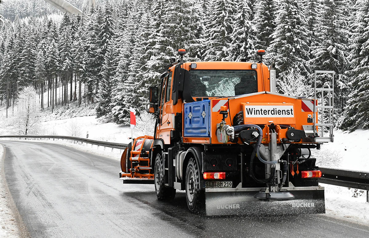 Unimog U 219 mit Bucher Winterdienst Unix & Yeti Ausstattung Unimog U 219 mit Bucher Winterdienst Unix & Yeti Ausstattung